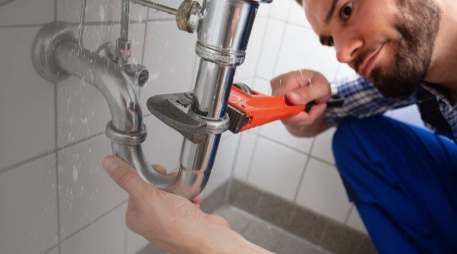 Professional clogged toilet repair services in Arcadia, MO